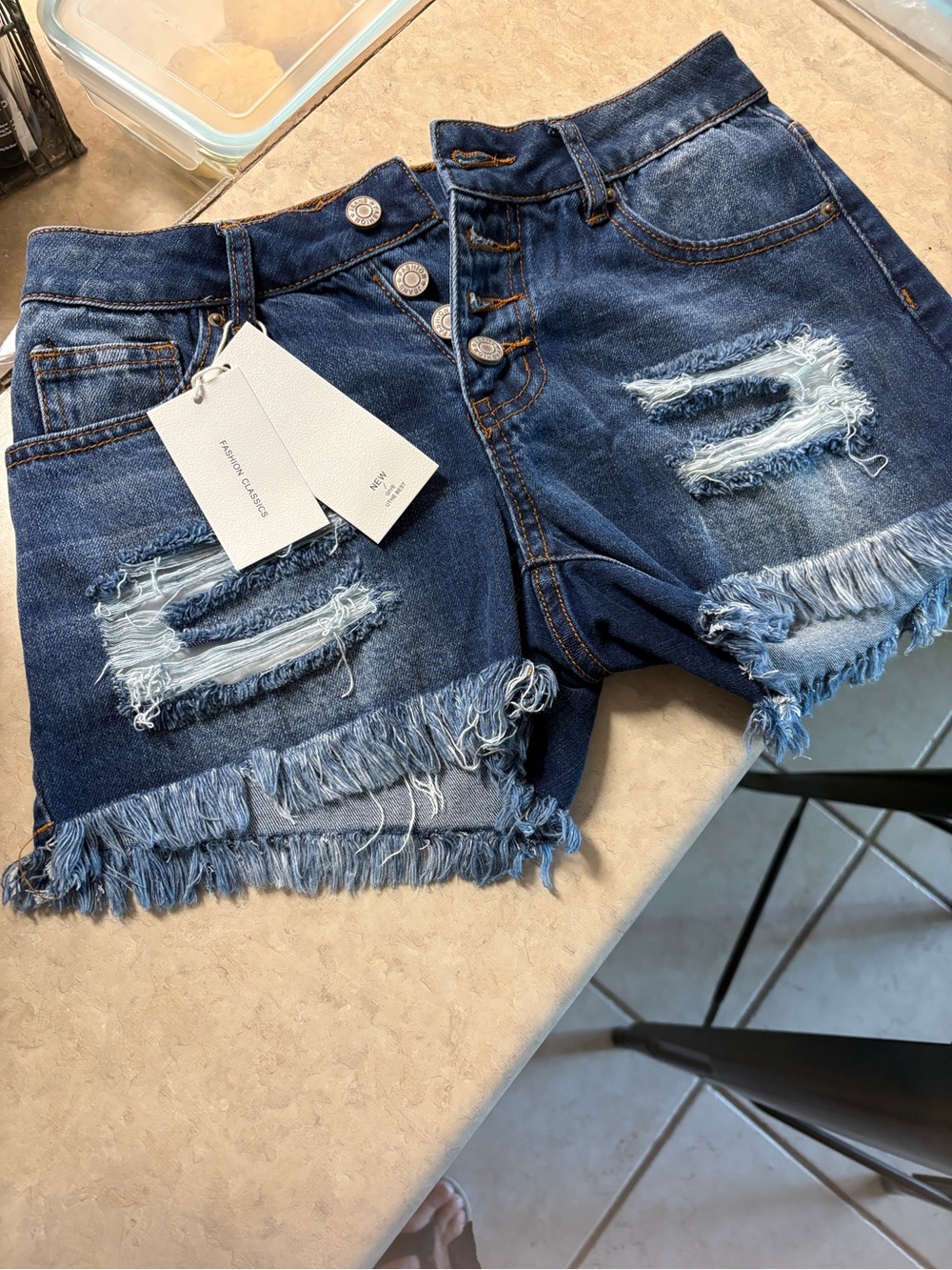 Frayed Hem Distressed Denim Shorts - Blue